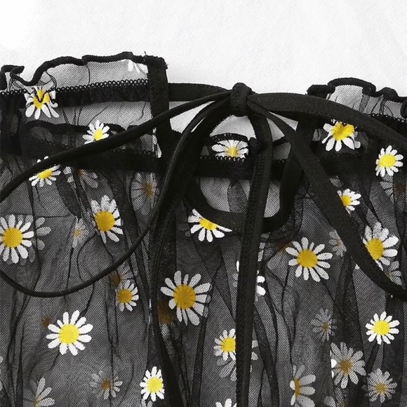 Daisy Sheer Crop top and shorts set. Plus size play set - Picture 3 of 8